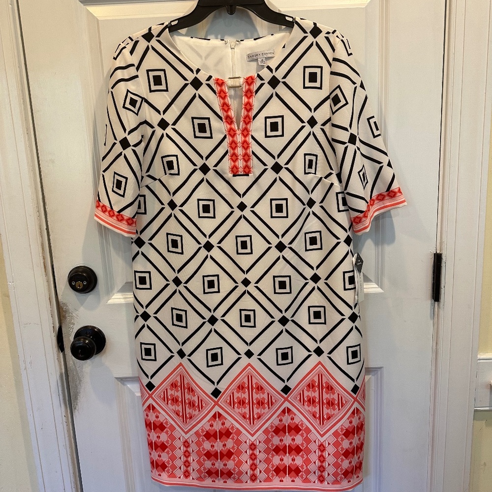 Black and White Business Casual Dress, Various shades of red / pink, Size 14